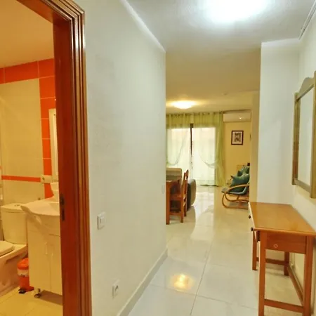 Two Bedroom In Beachfront Complex With Pool In Playa De Américas. Appartamento Playa de las Americas (Tenerife)