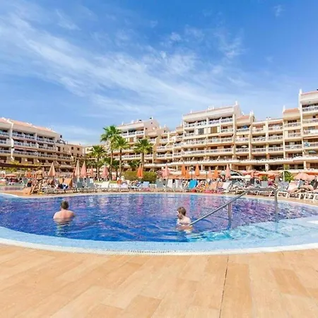 Two Bedroom In Beachfront Complex With Pool In Playa De Americas. 公寓 *