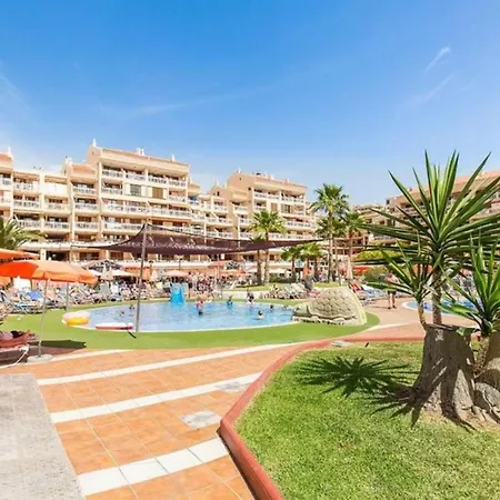 Two Bedroom In Beachfront Complex With Pool In Playa De Americas. Апартаменты Плая-де-лас-Америкас