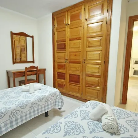 Two Bedroom In Beachfront Complex With Pool In Playa De Americas. شقة بلايا ذي لاس أميريكاس